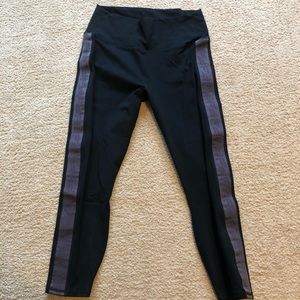 High Waisted Powerhold 7/8 Leggings